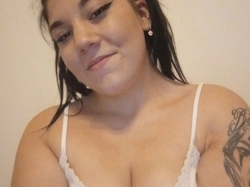 View RaisaPink Fuck Vids and Pics